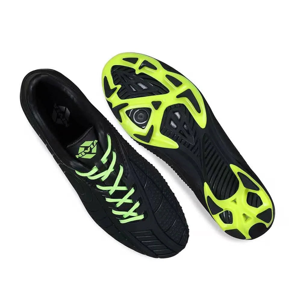 NIVIA DOMINATOR 2.0 STUDS